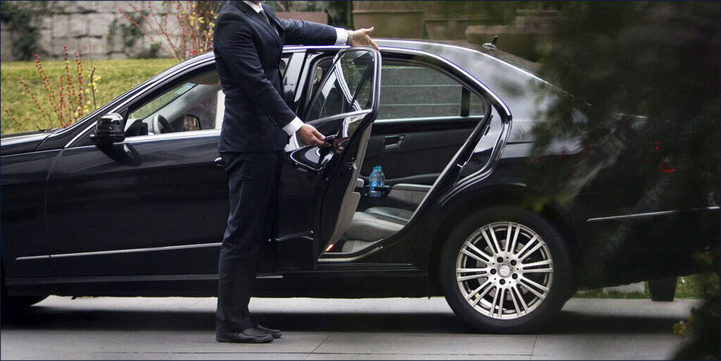 Luxury chauffeur service in Boston with professional drivers and premium vehicles. Perfect for busin.